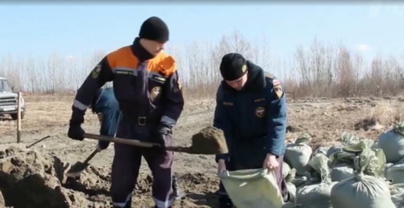 МЧС России осуществляет противопаводковые мероприятия. Первый канал. 30.03.2021